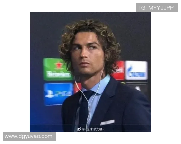 唯美足球明星头像女士展现运动魅力与时尚风采的完美结合